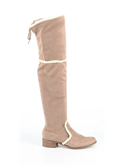 Pre-owned Charles By Charles David Boots In Tan