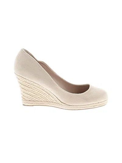 Pre-owned Charles By Charles David Wedges In Ivory