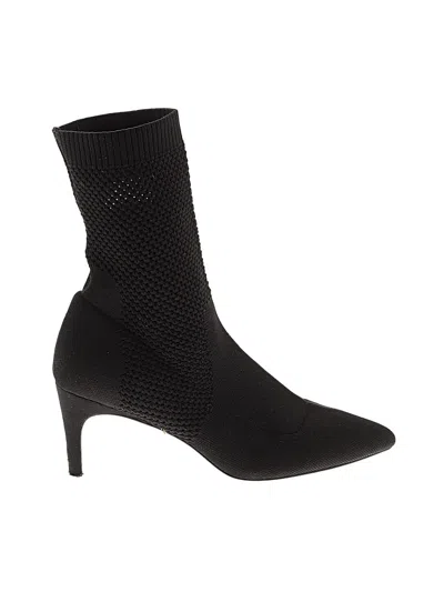 Pre-owned Charles David Ankle Boots In Black