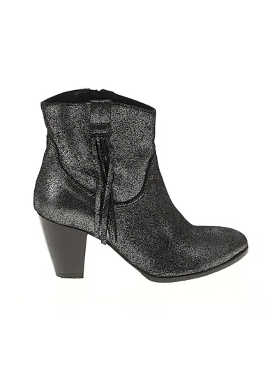 Pre-owned Charles David Ankle Boots In Silver