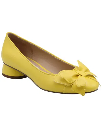 Charles David Butterfly Pump In Yellow