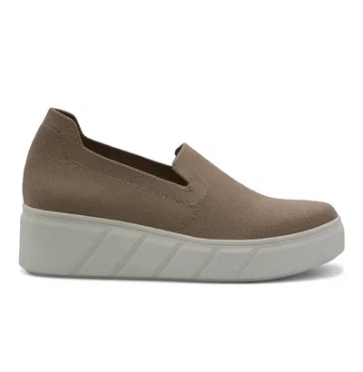 Charles David Rhody Sneaker In Brown