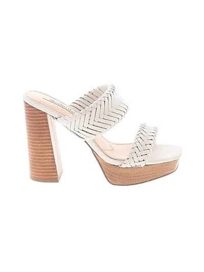 Pre-owned Charles David Sandals In White