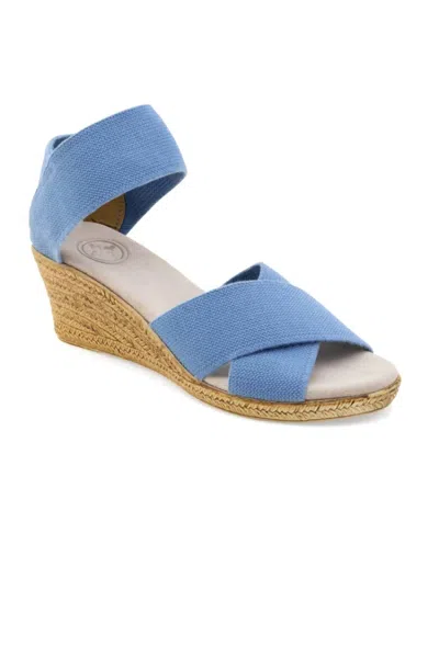 Charleston Shoe Co. Women's Cannon Sandal In Cornflower Blue