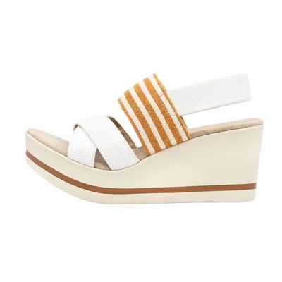 Charleston Shoe Co. Women's Paris Platform Wedge In Linen In White