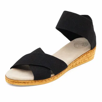 Charleston Shoe Co. Women's Peachtree Sandal In Black Linen