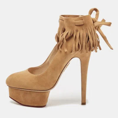 Pre-owned Charlotte Olympia Beige Suede Dolly Platform Pumps Size 34
