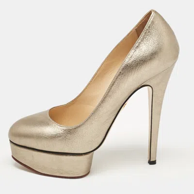 Charlotte Olympia Metallic Leather Dolly Platform Pumps In Gold