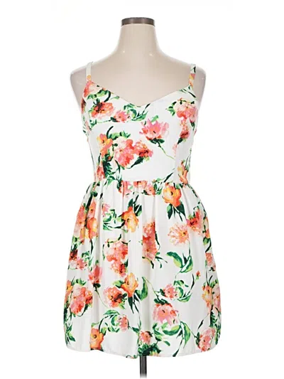 Pre-owned Charlotte Russe Cocktail Dress In White