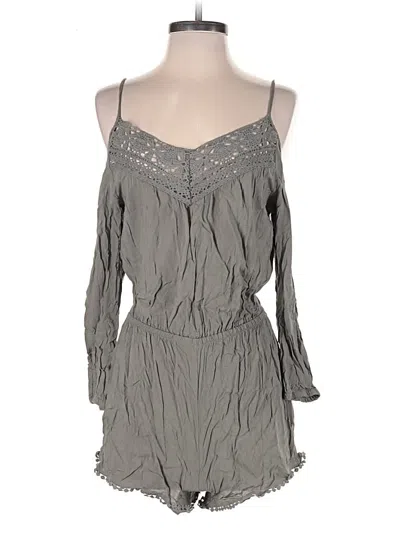 Pre-owned Charlotte Russe Romper In Gray
