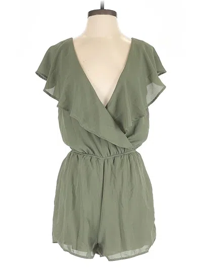 Pre-owned Charlotte Russe Romper In Green