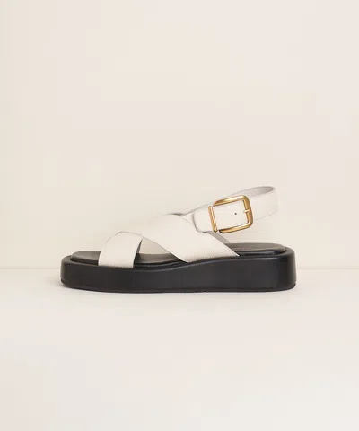 Charlotte Stone Anto In Latte