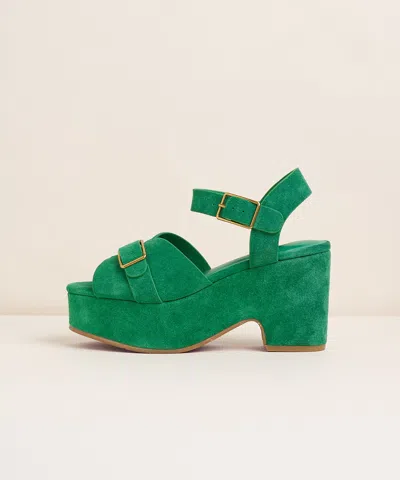 Charlotte Stone Raf In Kite