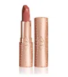 Charlotte Tilbury K. I.s. S.i. N.g Lipstick In Nude