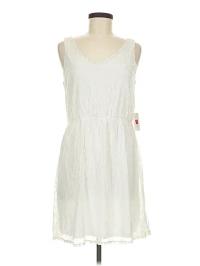 Pre-owned Charming Charlie Casual Dress In White