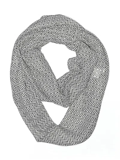 Pre-owned Charming Charlie Scarf In Gray