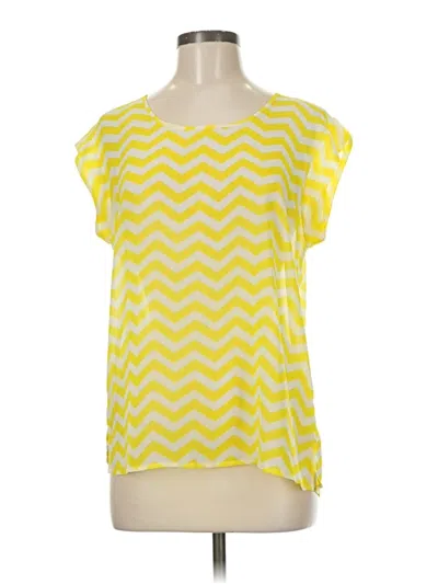 Pre-owned Charming Charlie Short Sleeve Blouse In Yellow