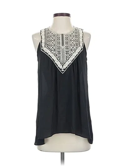 Pre-owned Charming Charlie Sleeveless Blouse In Black