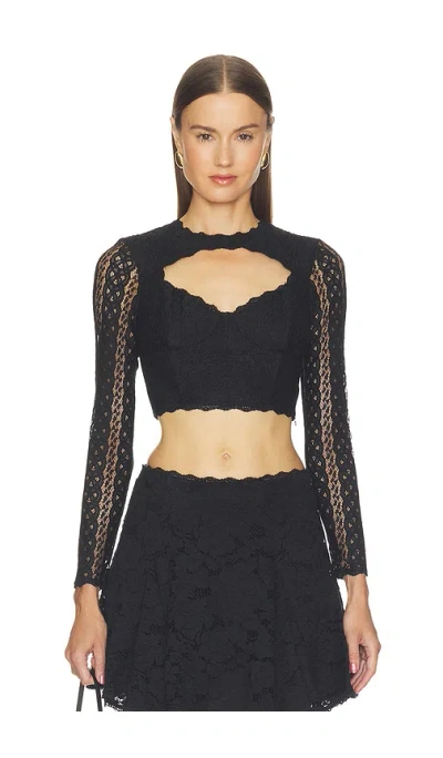 Charo Ruiz Beatrice  탑 In Black