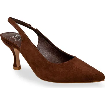 Chase & Chloe Chase And Chloe Alodia Pointed Toe Slingback Pump In Brown