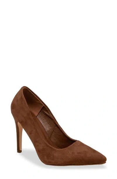 Chase & Chloe Chase And Chloe Lala Pointed Toe Pump In Brown