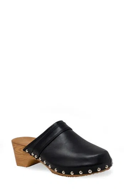 Chase & Chloe Chase And Chloe Mignon Clog In Black