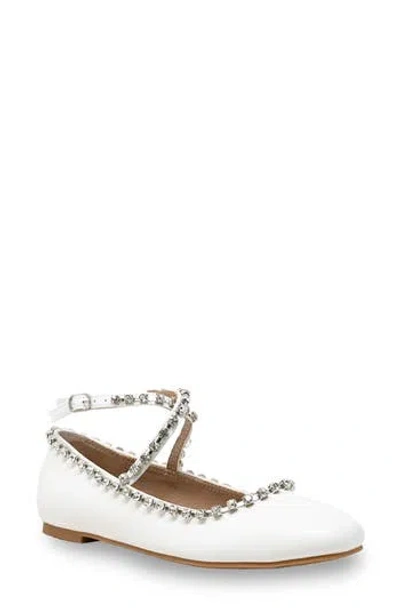 Chase & Chloe Chase And Chloe Rhinestone Trim Ballet Flat In White