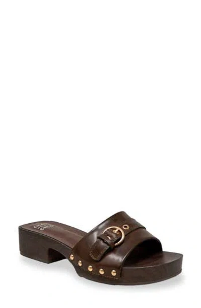 Chase & Chloe Chase And Chloe Slide Sandal In Brown Pu