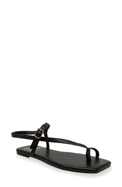 Chase & Chloe Chase And Chloe Toe Loop Sandal In Black