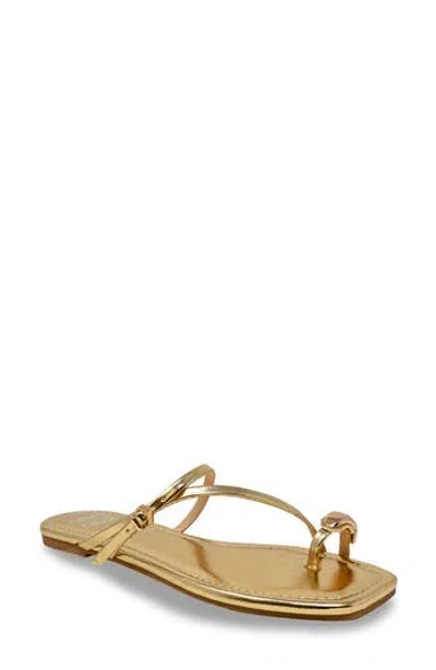 Chase & Chloe Chase And Chloe Toe Loop Sandal In Metallic