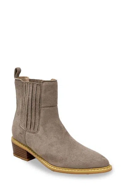 Chase & Chloe Chase And Chloe Western Block Heel Chelsea Boot In Brown
