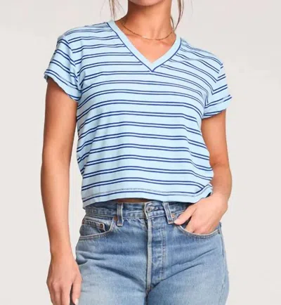 Chaser Rib Gator V Neck Tee In Blue Stripe