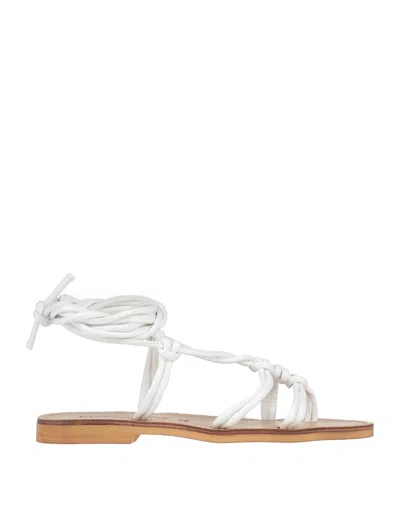 Chatulle Toe Strap Sandals In White