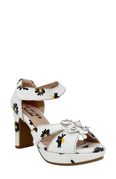 Chelsea Crew Daisy Ankle Strap Platform Sandal In White