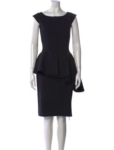 Pre-owned Chiara Boni Bateau Neckline Knee-length Dress In Black