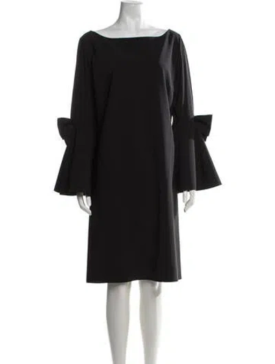 Pre-owned Chiara Boni Bateau Neckline Knee-length Dress In Black