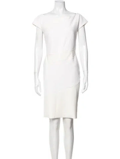 Pre-owned Chiara Boni Bateau Neckline Knee-length Dress In White