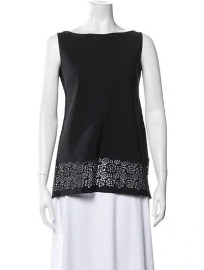 Pre-owned Chiara Boni Bateau Neckline Sleeveless Top In Black