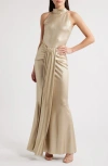 Chiara Boni La Petite Robe Loowin Splendid Metallic Mermaid Gown In Gold