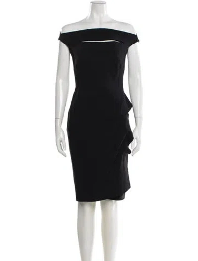Pre-owned Chiara Boni Off-the-shoulder Knee-length Dress In Black