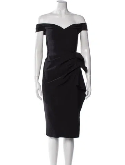 Pre-owned Chiara Boni Off-the-shoulder Knee-length Dress In Black