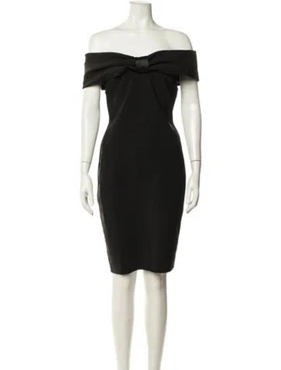 Pre-owned Chiara Boni Off-the-shoulder Knee-length Dress In Black