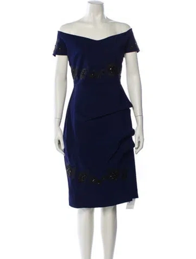Pre-owned Chiara Boni Off-the-shoulder Knee-length Dress In Blue