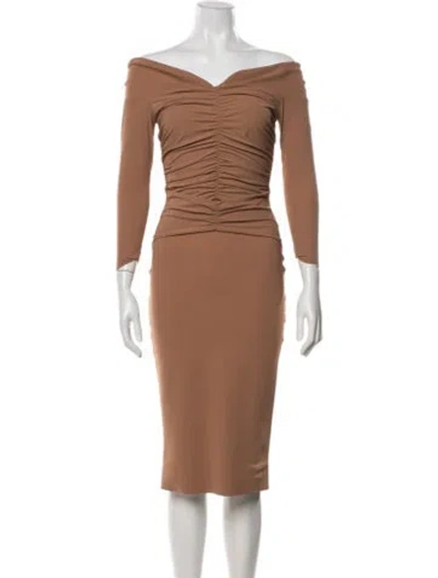Pre-owned Chiara Boni Off-the-shoulder Knee-length Dress In Brown