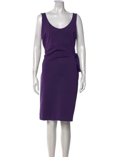 Pre-owned Chiara Boni Scoop Neck Knee-length Dress In Purple