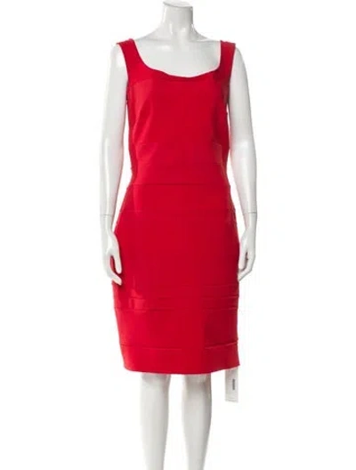 Pre-owned Chiara Boni Scoop Neck Knee-length Dress In Red