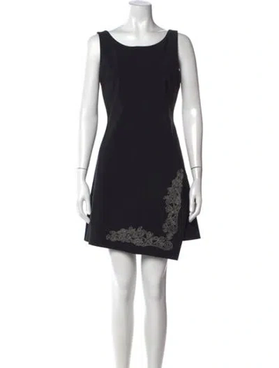 Pre-owned Chiara Boni Scoop Neck Mini Dress In Black