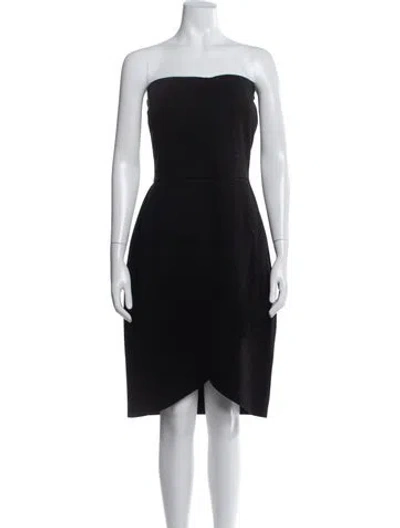 Pre-owned Chiara Boni Strapless Knee-length Dress In Black
