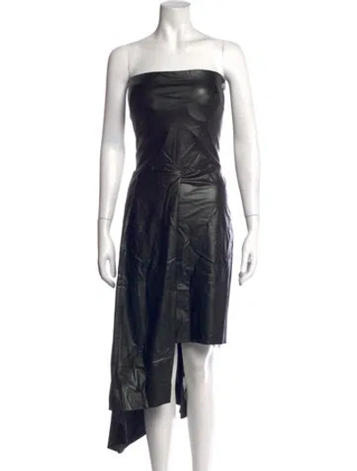 Pre-owned Chiara Boni Strapless Midi Length Dress In Black