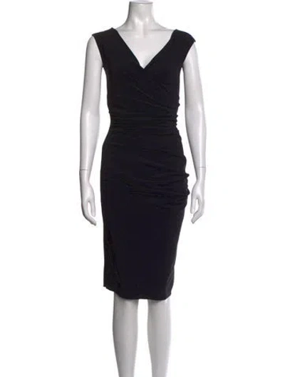 Pre-owned Chiara Boni V-neck Knee-length Dress In Black